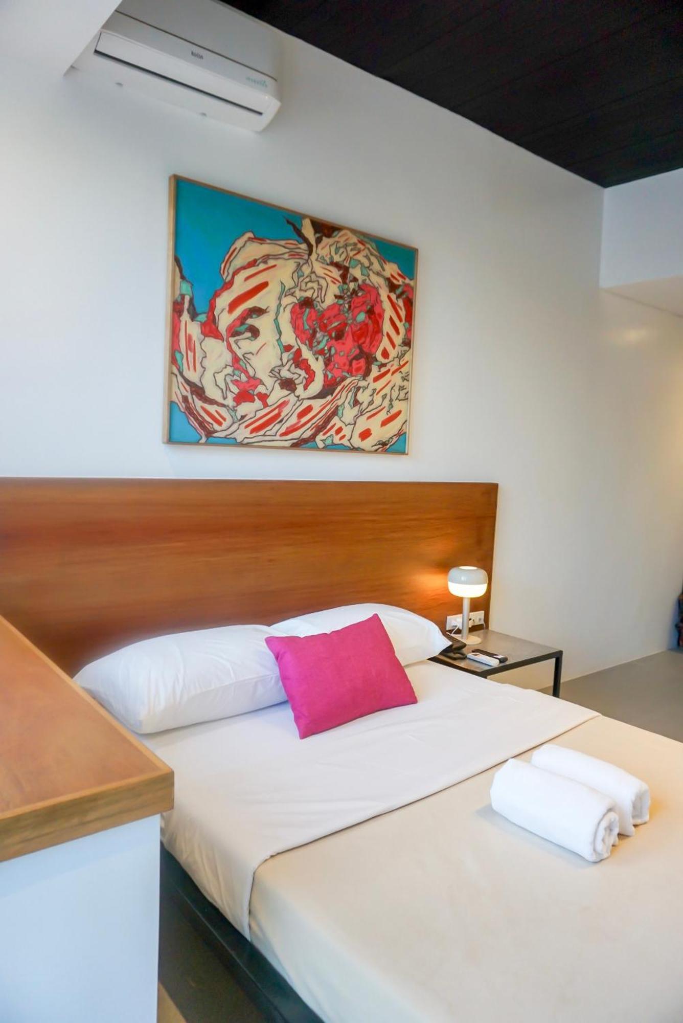 Cayco House By Hotel Durban Makati City Bagian luar foto