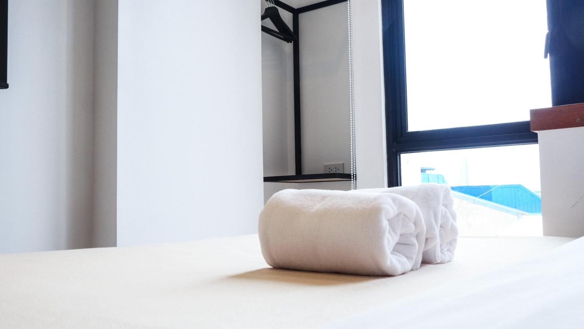 Cayco House By Hotel Durban Makati City Bagian luar foto